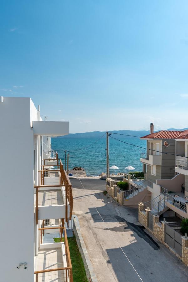 Costa Vasia Boutique Apartments Vrahati Exteriör bild